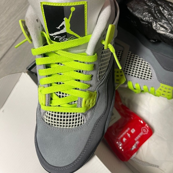 Air Jordan 4 Retro SE - Picture 3 of 5